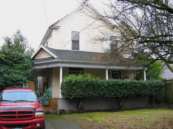 2215 SE 12th Ave, Portland, OR 97214