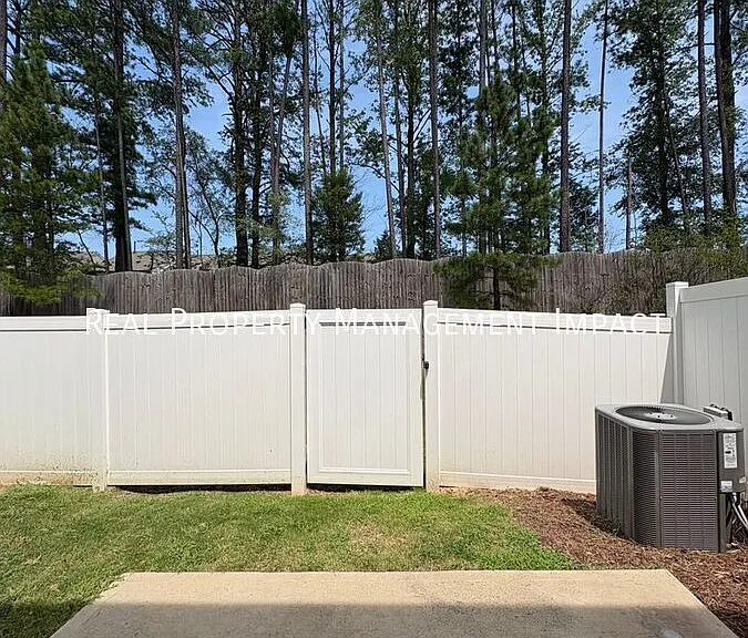 214 Churment Ct — Photo 25