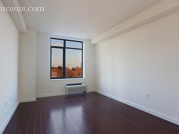 4th image of 81 Fleet Pl APT 7C