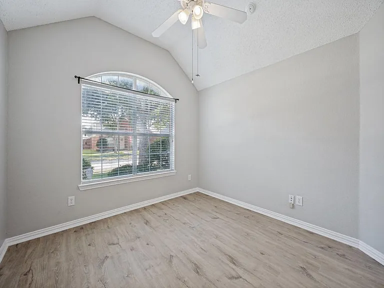 1645 Angel Falls Dr — Photo 20