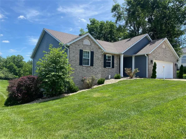 2116 Appomattox Ct, Edwardsville, IL 62025