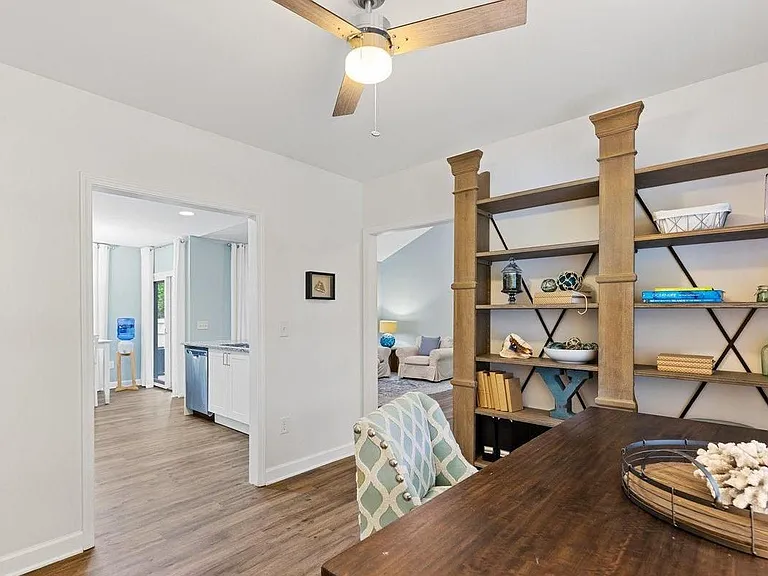 437 N Belvedere Dr — Photo 10