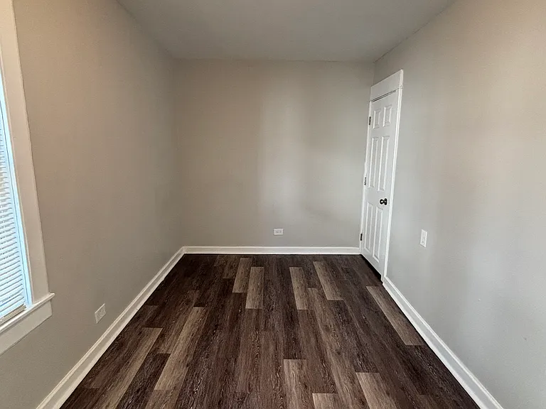 1033 North Ave — Photo 7