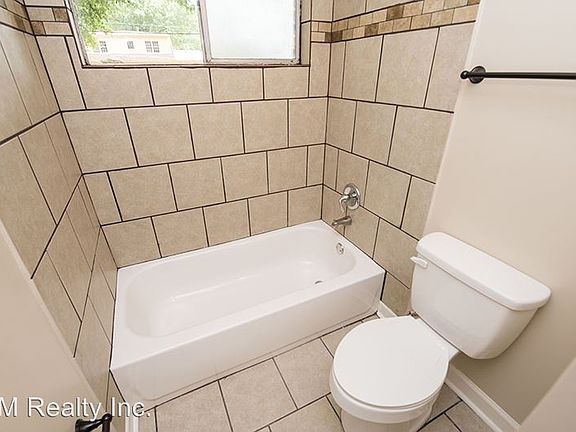 5th image of 3158 Glen Echo Dr