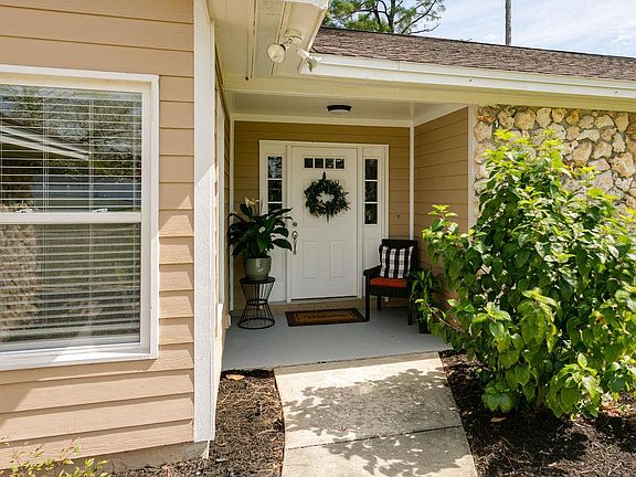 3rd image of 2465 Castaway Dr