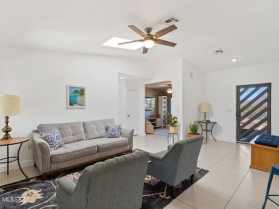 5th image of 379 Paseo Picamaderos