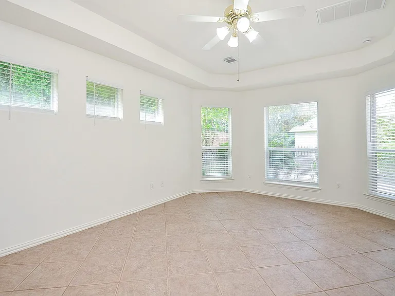 2607 Grand Plantation Ct — Photo 25