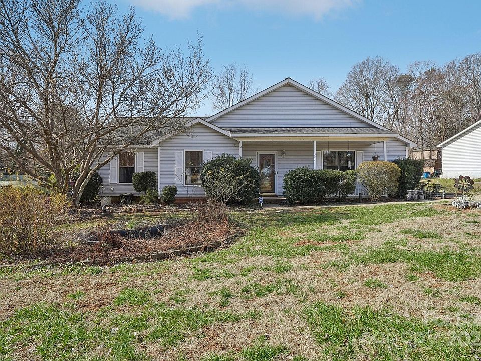 1st image of 3317 Green Meadow Dr