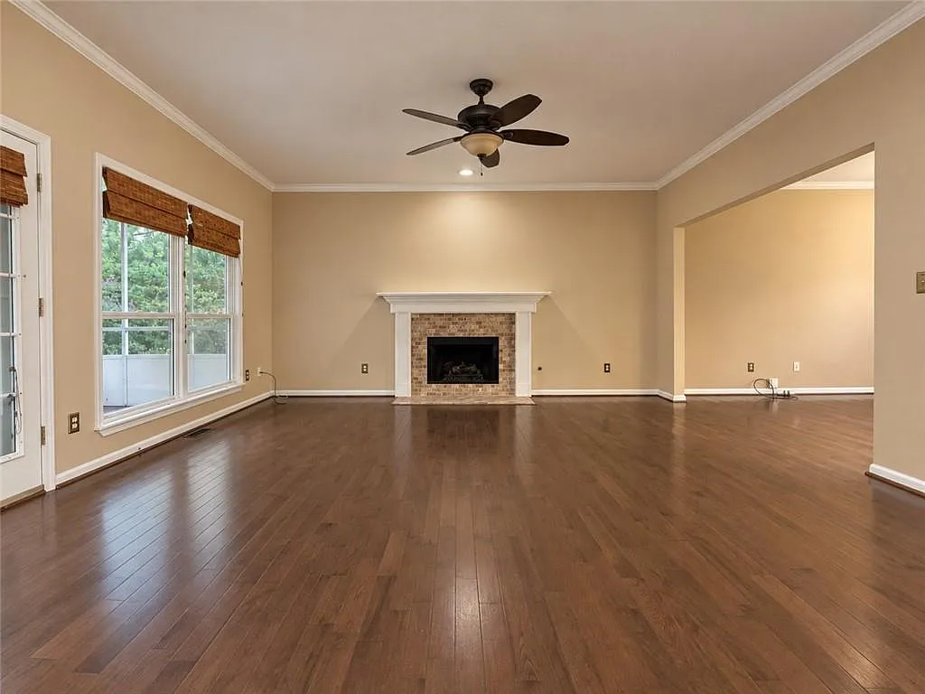 4 bed, 3.5 bath, 2908 sqft, $3,195 — Photo 4