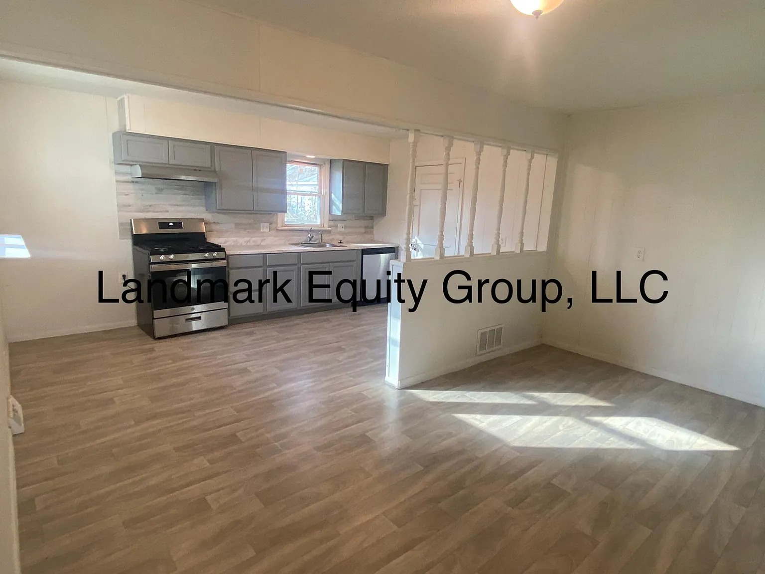 2 bed, 960 sqft, $1,100 — Photo 3