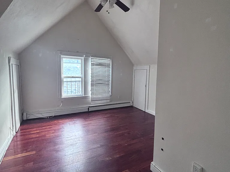 15-17 Etna St #15 — Photo 14