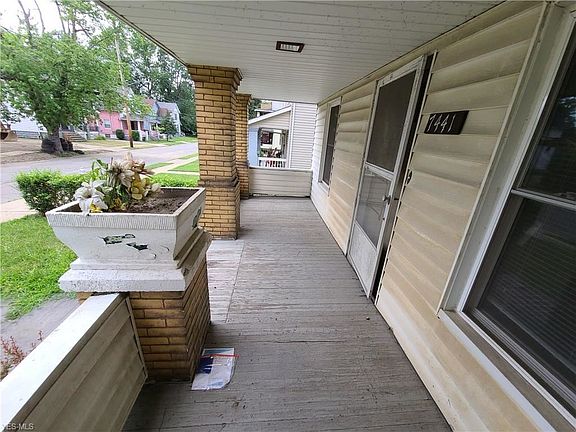 3rd image of 7441 Clement Ave