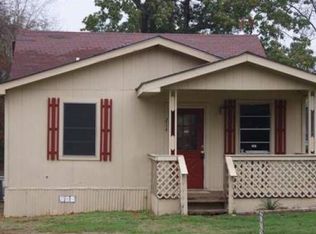 214 N Stephens St, Quitman, TX 75783