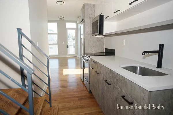 Rented by Norman Raindel, LREB | media 1