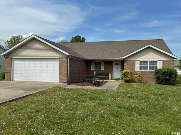 2216 Jennifer Ln, Marion, IL 62959