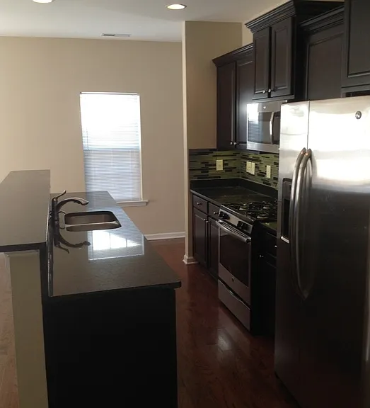 933 Ileagnes Rd — Photo 4