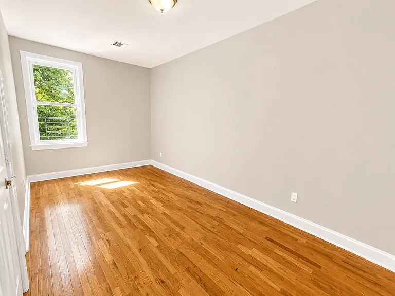 699 S 18th St #3 — Photo 7