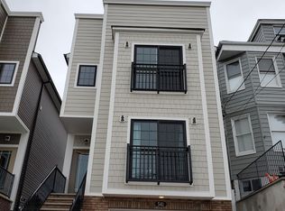 541 Hamilton St APT 2F, Harrison, NJ 07029