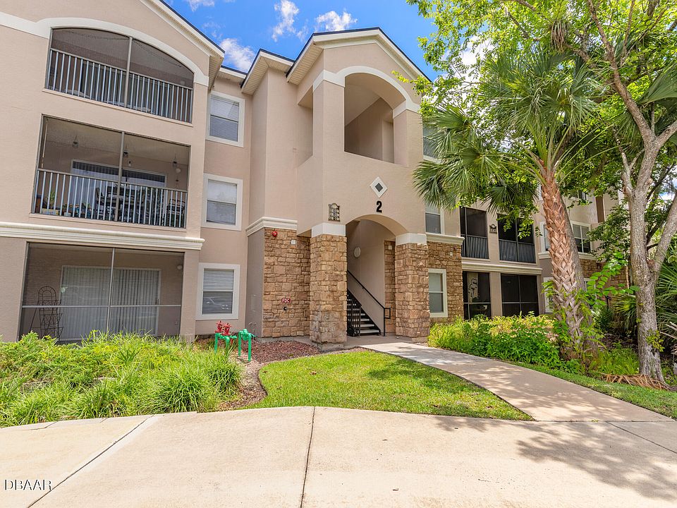 1st image of 940 Village Trl Unit 2-208