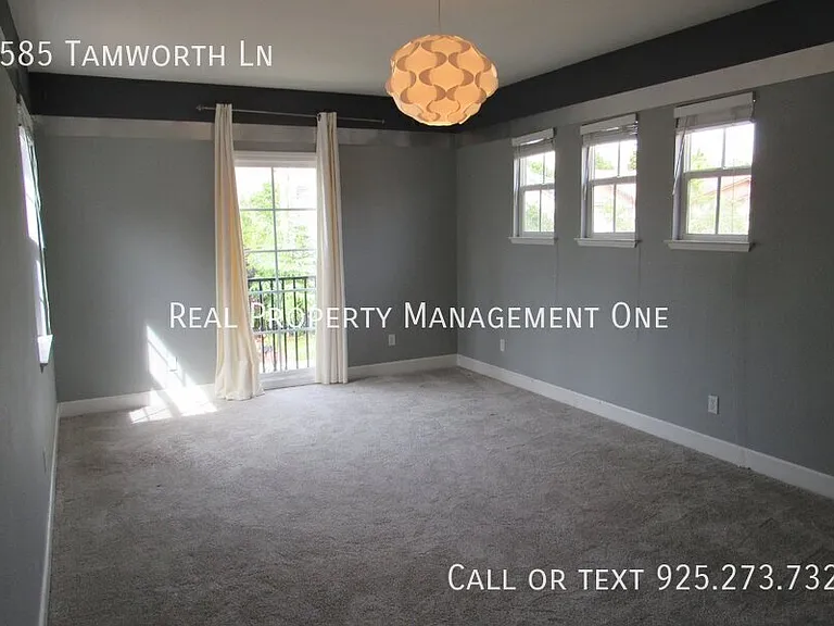 2585 Tamworth Ln — Photo 27