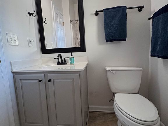 5th image of 4717 Farm Lake Dr