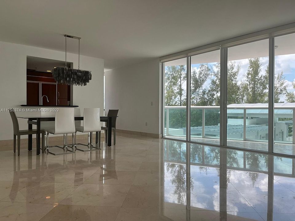 1st image of 19400 Turnberry Way APT 312