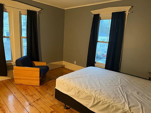 4th image of 48 Arlington St #46