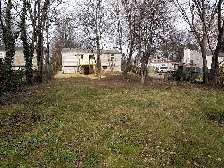 2322 Cecil Ave — Photo 21