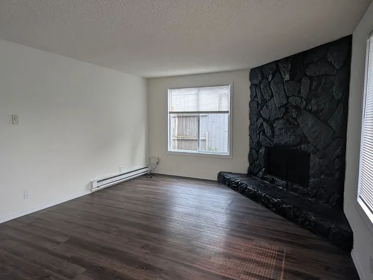 6687 SW 192nd Ave #A — Photo 3