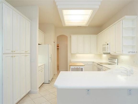 2nd image of 3818 Scarborough Ct