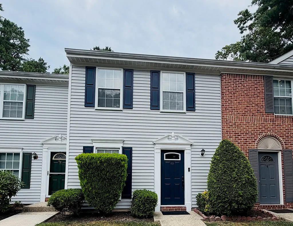 2 bed, 2.5 bath, 1224 sqft, $2,100 — Photo 1