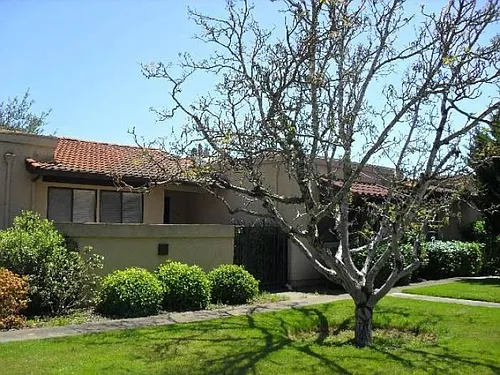 143 La Mancha Dr Photo 1