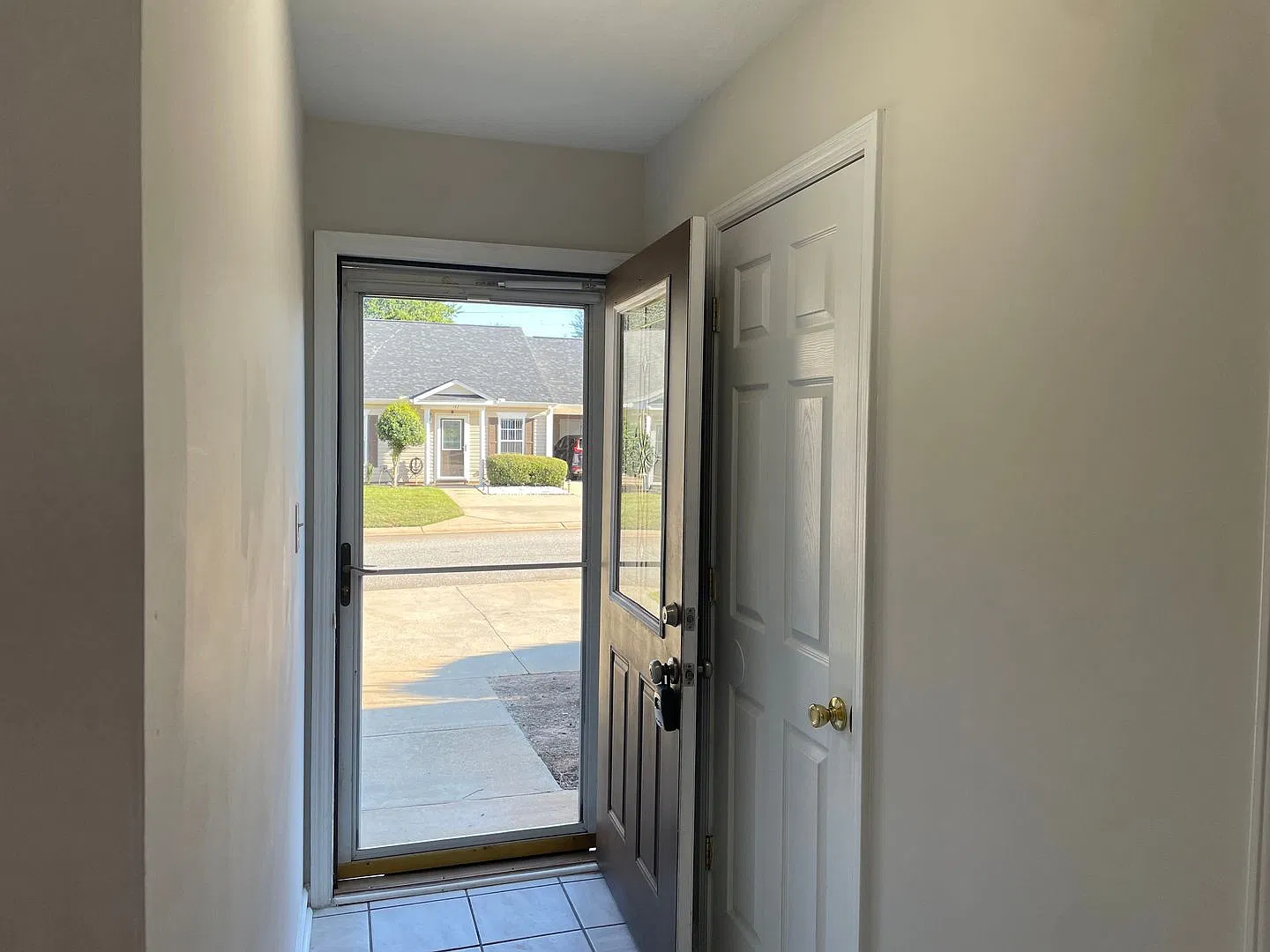 2 Bed, 2 Bath Townhouse — Photo 3