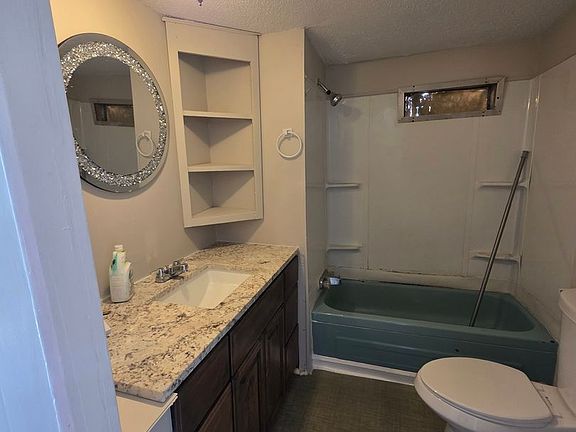 2nd image of 116 Gardenia Ln