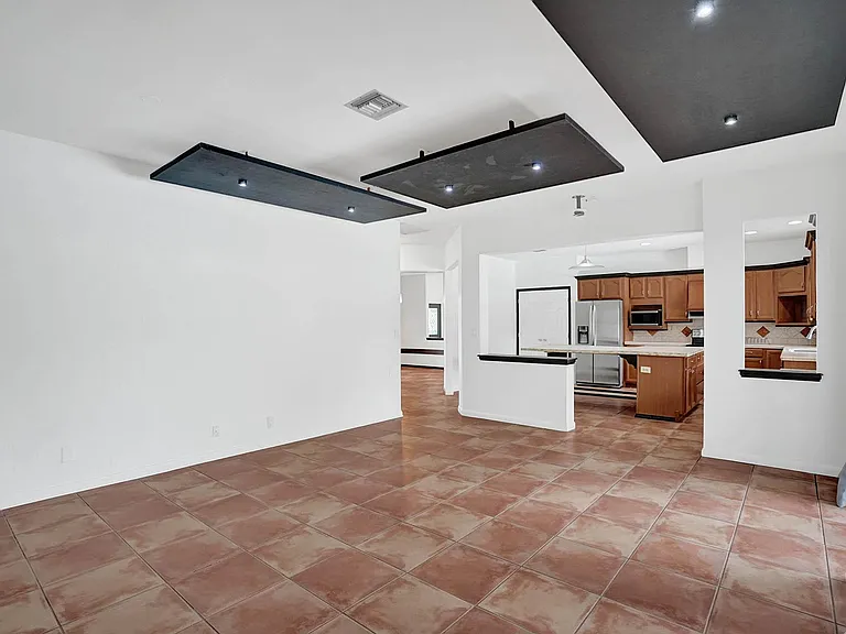 16610 Royal Poinciana Ct — Photo 37