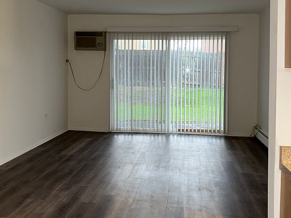 4th image of 610 Trace Dr Unit 1015