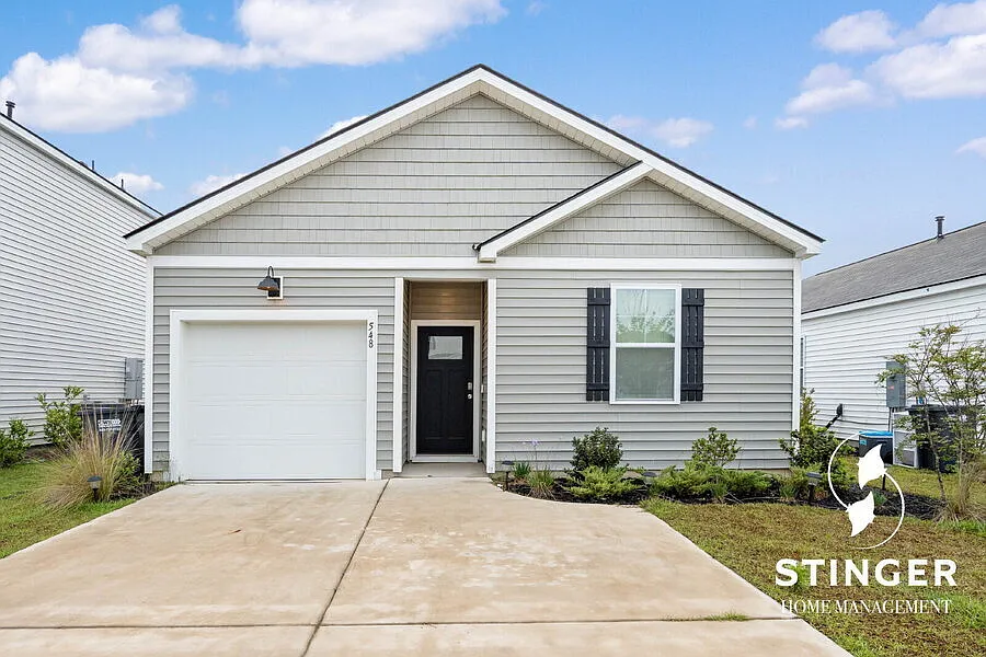 4 Bed / 2 Bath Home For Rent in The Retreat at East Argent — Photo 2