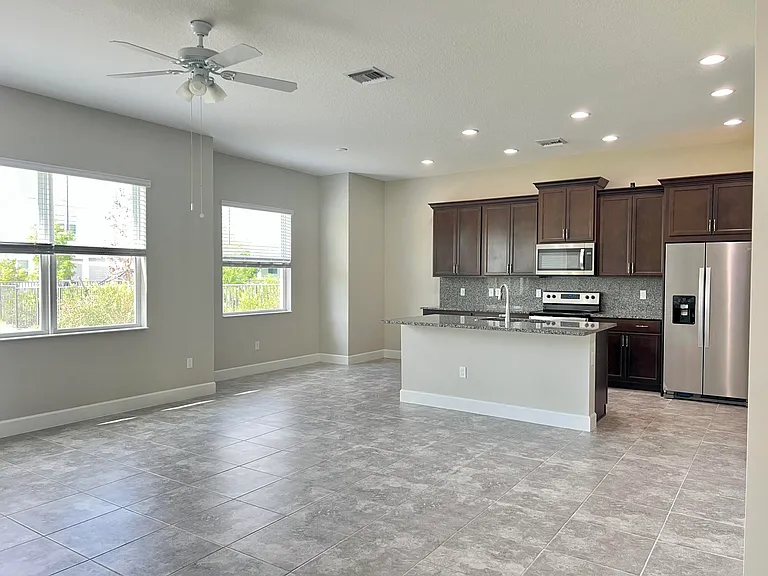 14998 Goldspar Ct — Photo 5