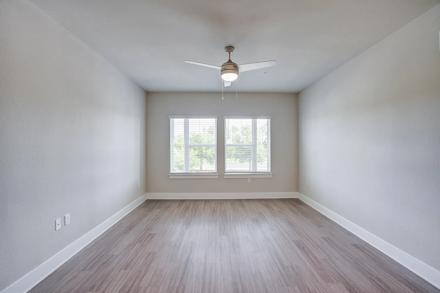 Reunion at 400 Premier Apartments — Photo 4