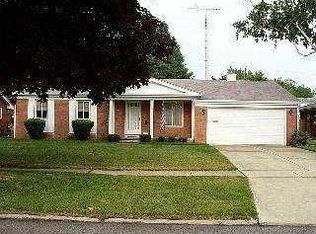 527 Lawson St, Oregon, OH 43616