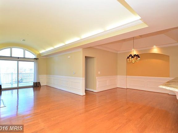 4th image of 4740 Water Park Dr Unit 4740Q