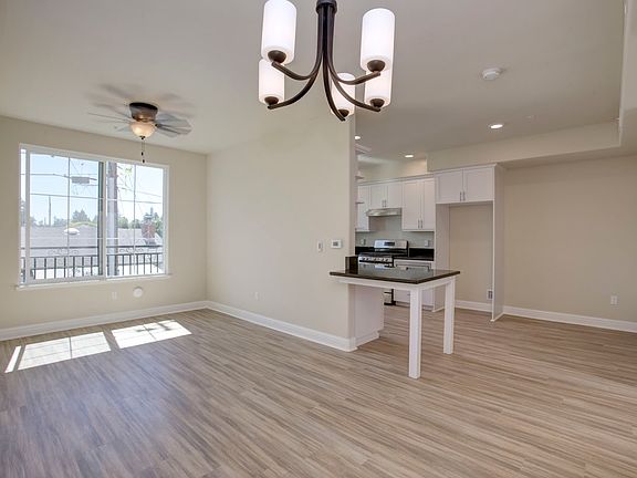 5th image of 2805 Newhall St