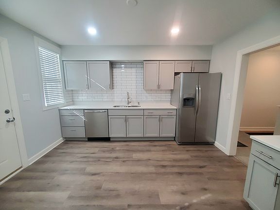 2nd image of 7637 W Belmont Ave #2