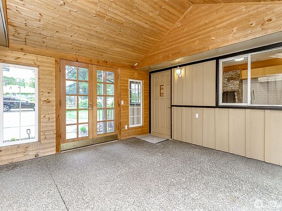 5th image of 8223 Sherwood Forest Street SW
