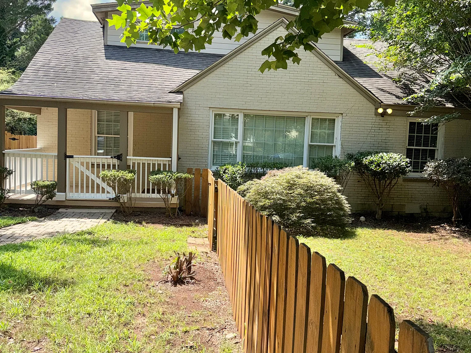 4 bed, 2236 sqft, $4,100 — Photo 1