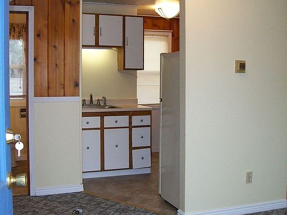 2nd image of 1120 Milton St APT B