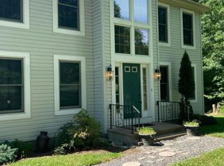 2449 Horseshoe Dr, East Stroudsburg, PA