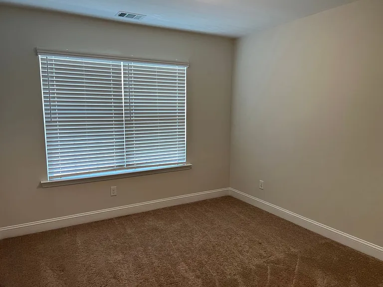 194 Ainsdale Dr — Photo 13