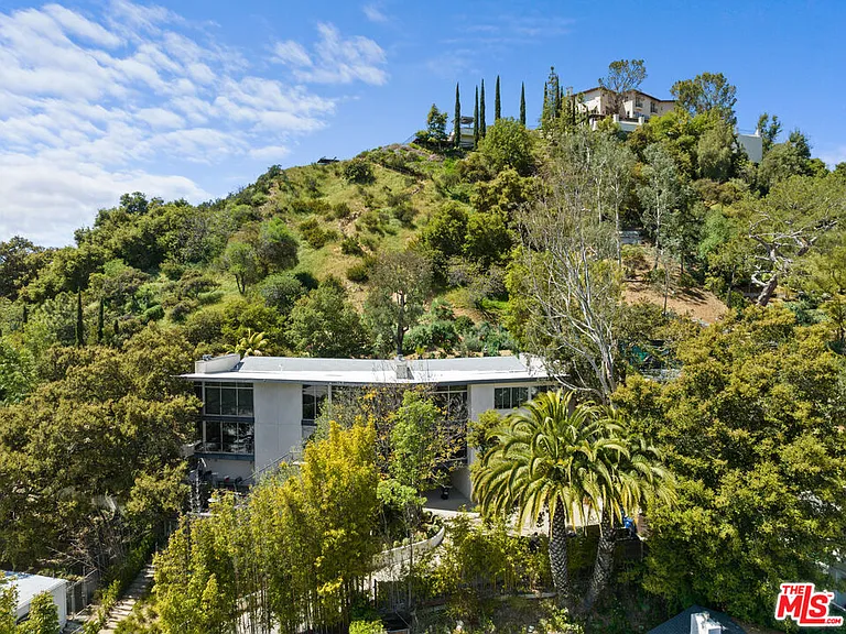 2207 Bowmont Dr — Photo 49