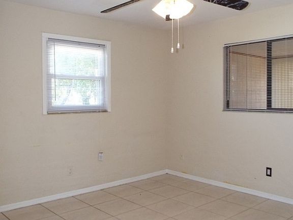 5th image of 3725 SW 6th Pl